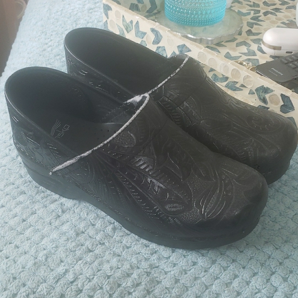 Black Embossed Women's Clogs